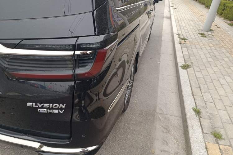 Used Honda Elysion 2022 2.0L eHEV Prestige Edition Exterior 3