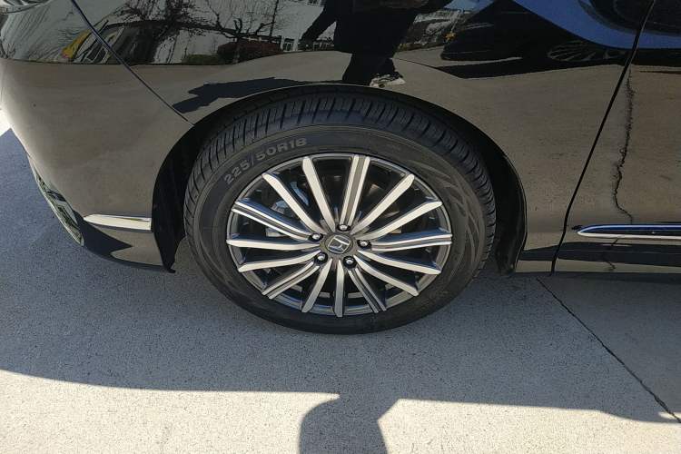 Used Honda Elysion 2022 2.0L eHEV Luxury First Edition Exterior 4