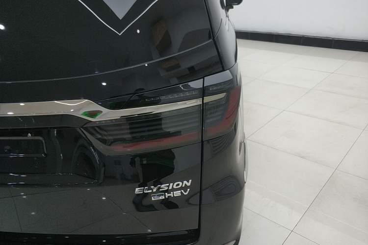 Used Honda Elysion 2022 2.0L eHEV Prestige Edition Exterior 6