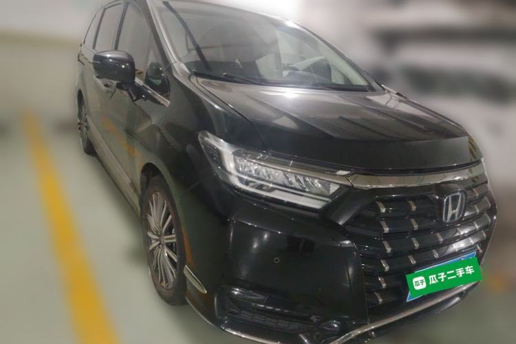 Used Honda Elysion 2022 2.0L eHEV Prestige Edition Front Right 45 Deg