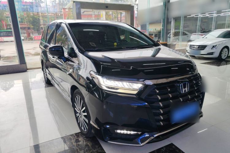 Used Honda Elysion 2022 2.0L eHEV Prestige Edition Front Right 45 Deg