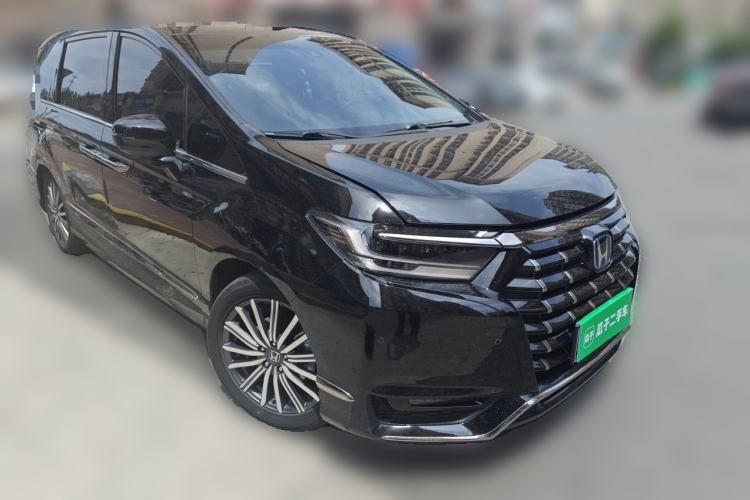 Used Honda Elysion 2022 2.0L eHEV Luxury Edition Front Right 45 Deg