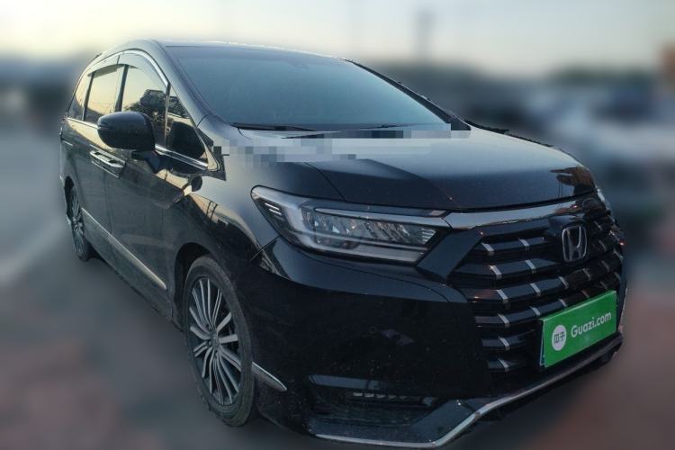 Used Honda Elysion 2022 2.0L eHEV Prestige Edition Front Right 45 Deg