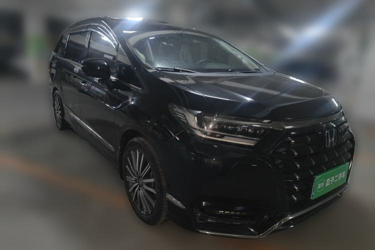 Used Honda Elysion 2022 2.0L eHEV Luxury Edition Front Right 45 Deg