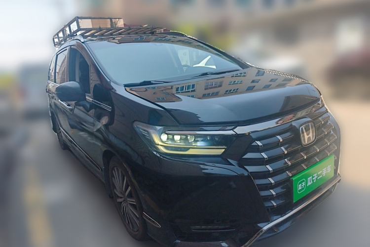 Used Honda Elysion 2022 2.0L eHEV Luxury First Edition Front Right 45 Deg