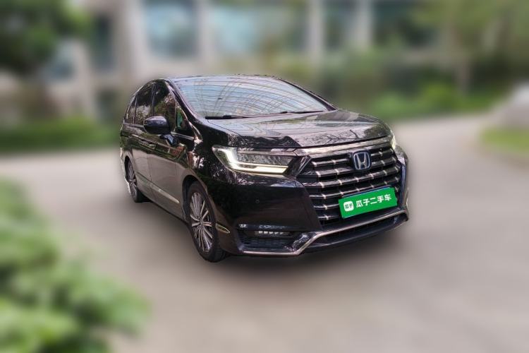 Used Honda Elysion 2022 2.0L eHEV Luxury Edition Front Right 45 Deg