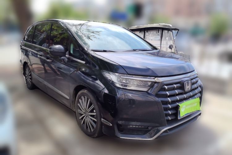 Used Honda Elysion 2022 2.0L eHEV Prestige Edition Front Right 45 Deg