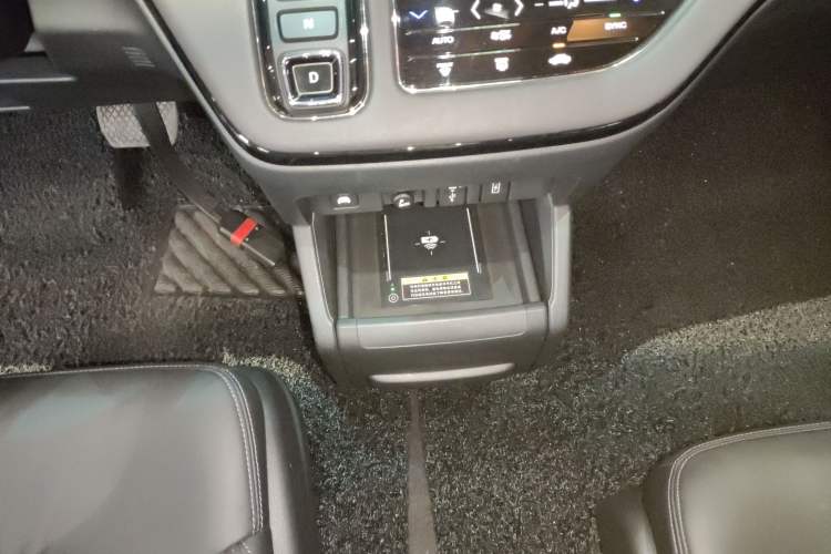 Used Honda Elysion 2022 2.0L eHEV Prestige Edition Gear Lever