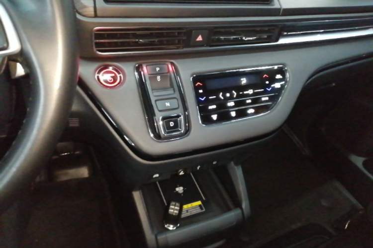 Used Honda Elysion 2022 2.0L eHEV Luxury First Edition Gear Lever