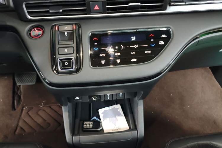 Used Honda Elysion 2022 2.0L eHEV Prestige Edition Gear Lever