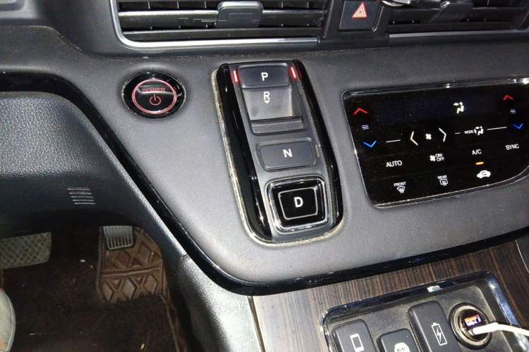 Used Honda Elysion 2022 2.0L eHEV Luxury Edition Gear Lever