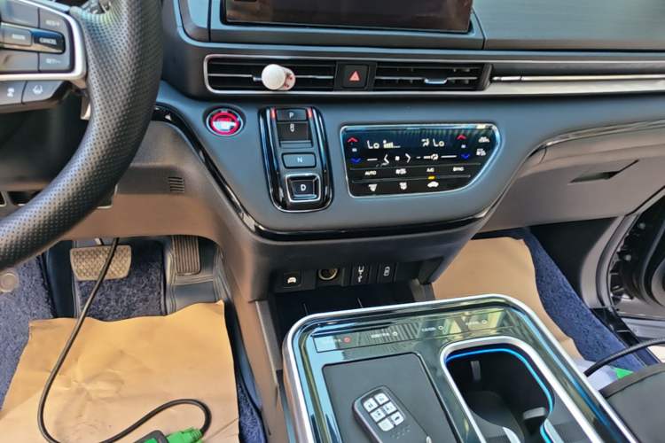 Used Honda Elysion 2022 2.0L eHEV Luxury Edition Gear Lever