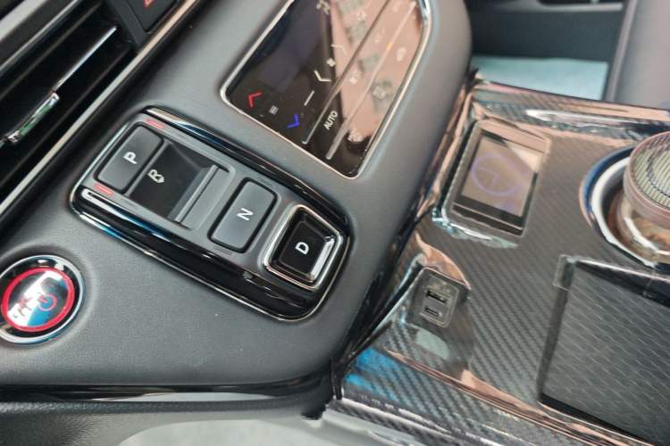 Used Honda Elysion 2022 2.0L eHEV Luxury Edition Gear Lever