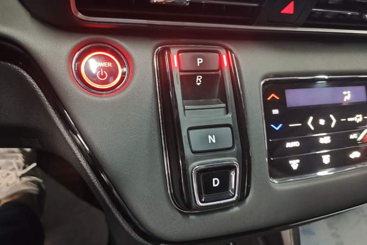 Used Honda Elysion 2022 2.0L eHEV Luxury Edition Gear Lever