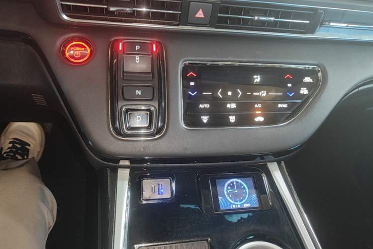 Used Honda Elysion 2022 2.0L eHEV Luxury Edition Gear Lever