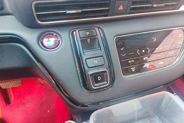 Used Honda Elysion 2022 2.0L eHEV Luxury First Edition Gear Lever