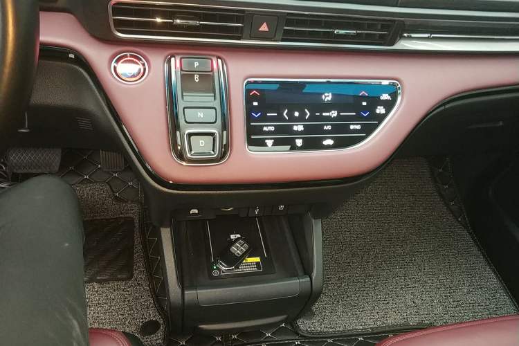 Used Honda Elysion 2022 2.0L eHEV Prestige Edition Gear Lever