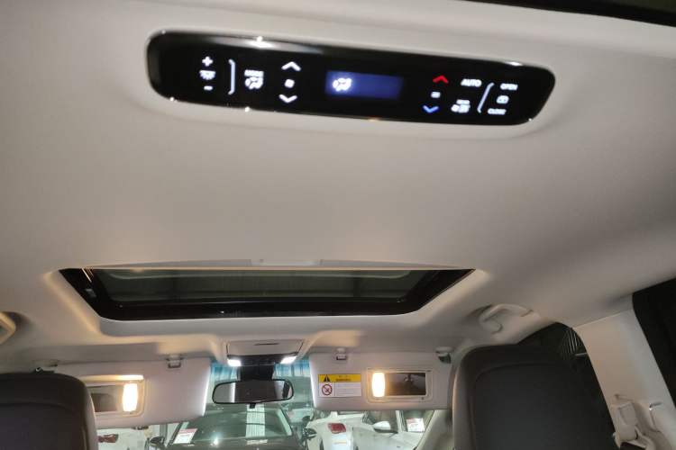Used Honda Elysion 2022 2.0L eHEV Prestige Edition Headliner