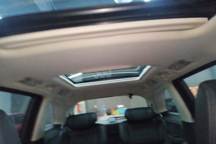 Used Honda Elysion 2022 2.0L eHEV Luxury First Edition Headliner