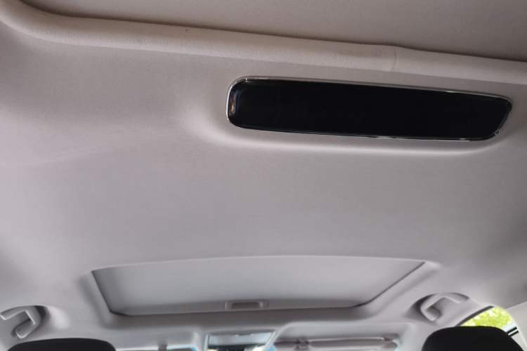 Used Honda Elysion 2022 2.0L eHEV Luxury First Edition Headliner