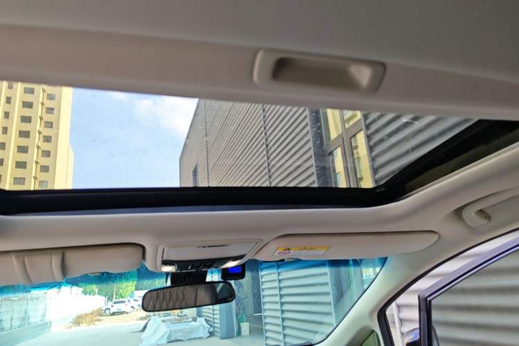 Used Honda Elysion 2022 2.0L eHEV Luxury Edition Headliner