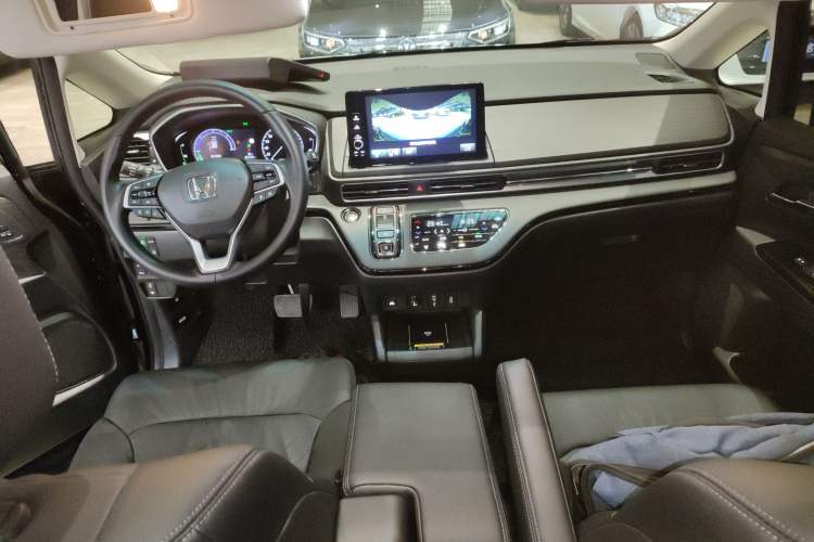 Used Honda Elysion 2022 2.0L eHEV Prestige Edition Interior 2