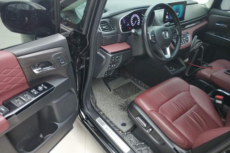 Used Honda Elysion 2022 2.0L eHEV Prestige Edition Interior 3