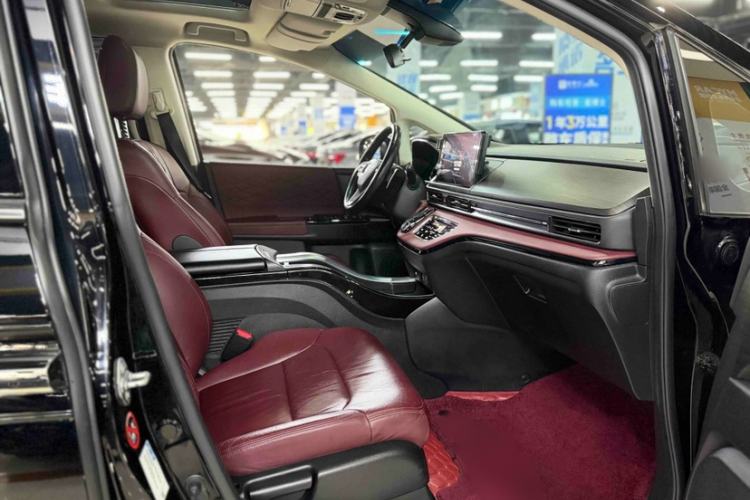 Used Honda Elysion 2022 2.0L eHEV Prestige Edition Interior 4
