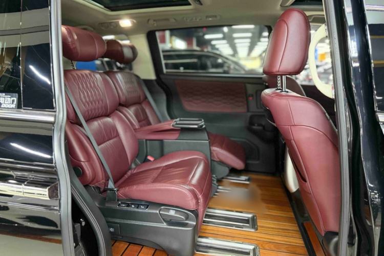 Used Honda Elysion 2022 2.0L eHEV Prestige Edition Interior 5