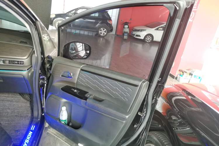 Used Honda Elysion 2022 2.0L eHEV Luxury Edition Interior 5