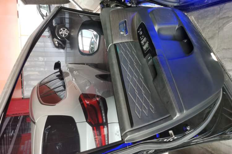 Used Honda Elysion 2022 2.0L eHEV Luxury Edition Interior 7