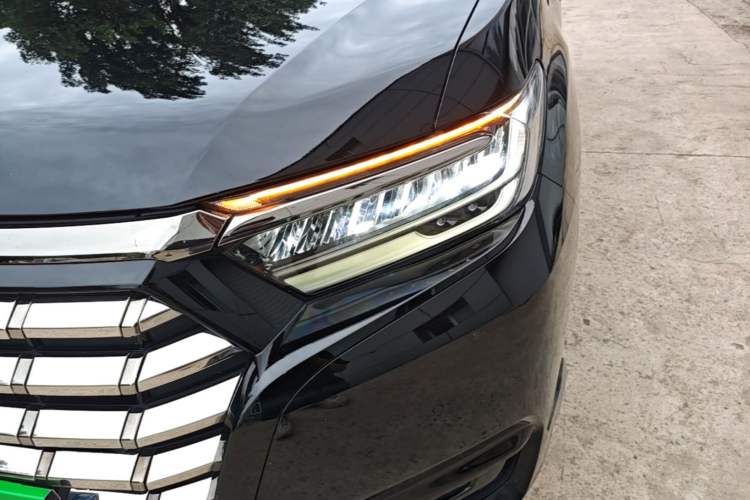 Used Honda Elysion 2022 2.0L eHEV Luxury Edition Left Front Headlight