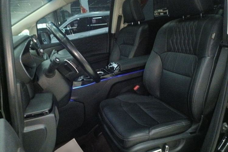 Used Honda Elysion 2022 2.0L eHEV Luxury Edition Left Front Seat