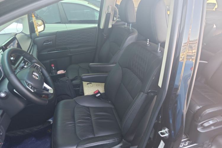 Used Honda Elysion 2022 2.0L eHEV Luxury Edition Left Front Seat
