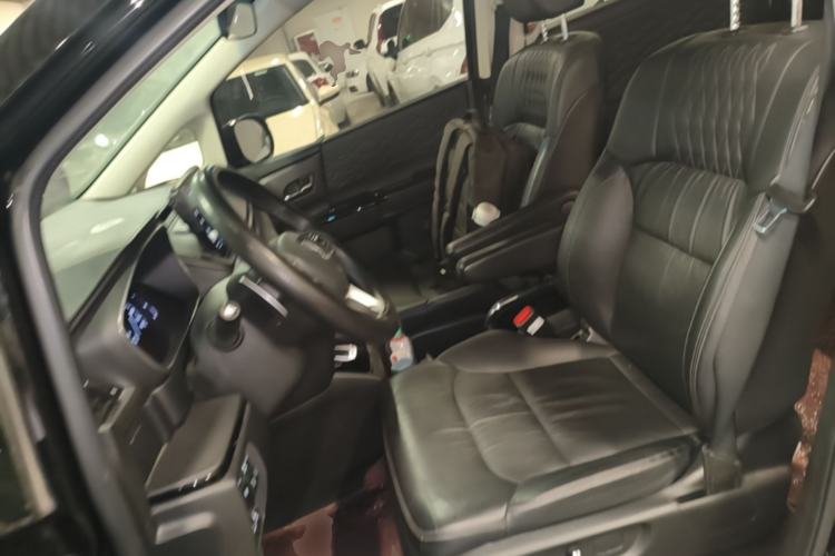 Used Honda Elysion 2022 2.0L eHEV Luxury Edition Left Front Seat