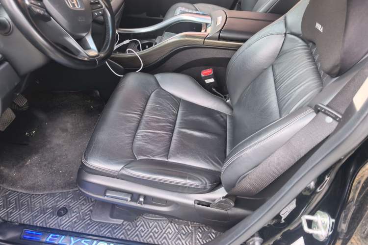 Used Honda Elysion 2022 2.0L eHEV Luxury Edition Left Front Seat