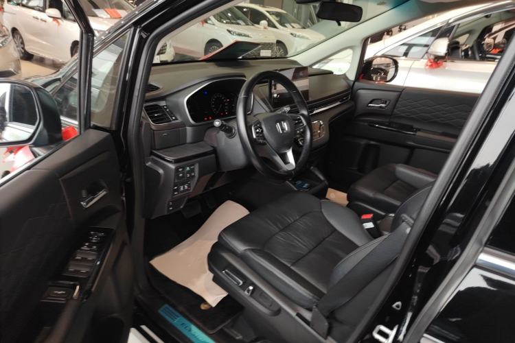 Used Honda Elysion 2022 2.0L eHEV Luxury Edition Left Front Seat