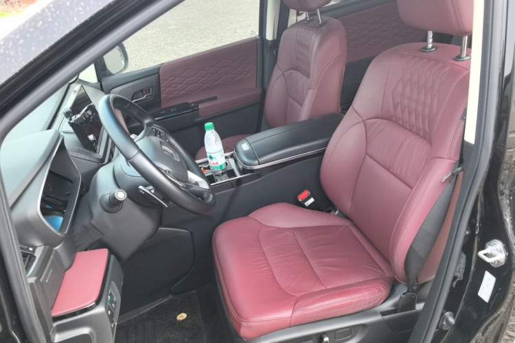 Used Honda Elysion 2022 2.0L eHEV Prestige Edition Left Front Seat