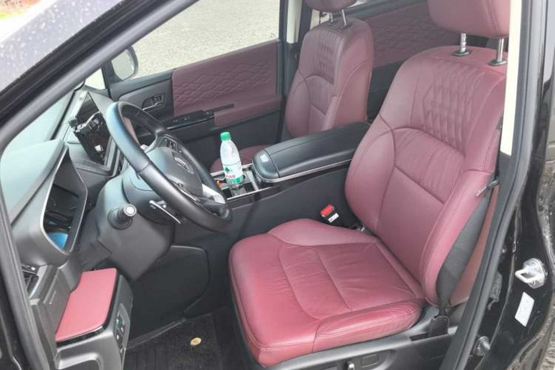 Used Honda Elysion 2022 2.0L eHEV Prestige Edition Left Front Seat