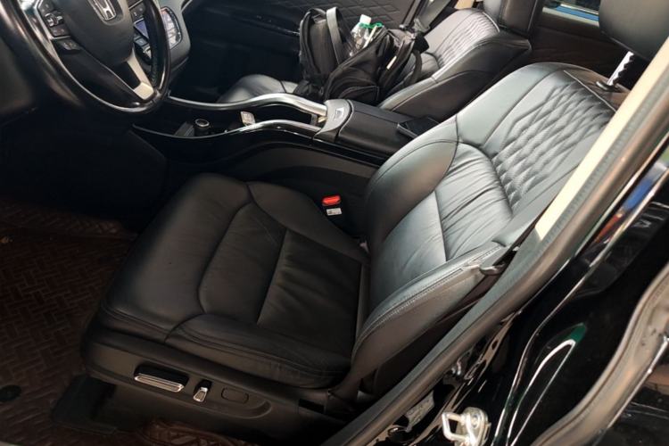 Used Honda Elysion 2022 2.0L eHEV Luxury First Edition Left Front Seat