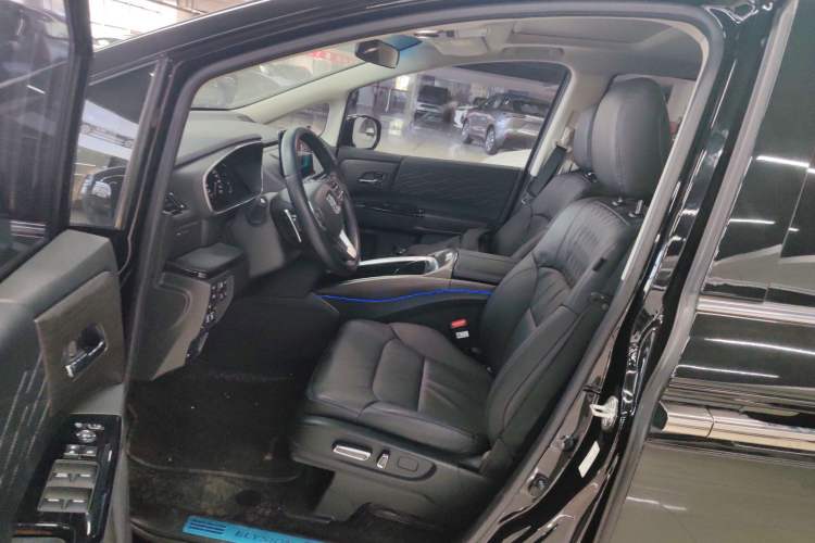 Used Honda Elysion 2022 2.0L eHEV Luxury First Edition Left Front Seat