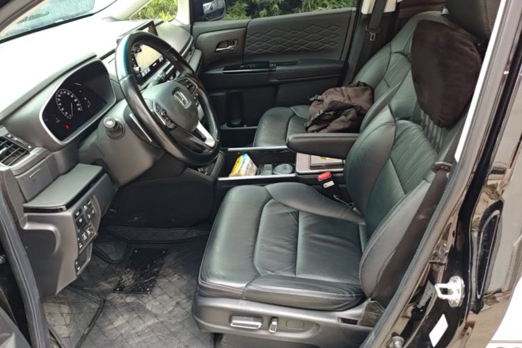 Used Honda Elysion 2022 2.0L eHEV Luxury Edition Left Front Seat
