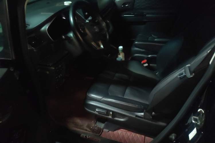 Used Honda Elysion 2022 2.0L eHEV Luxury Edition Left Front Seat