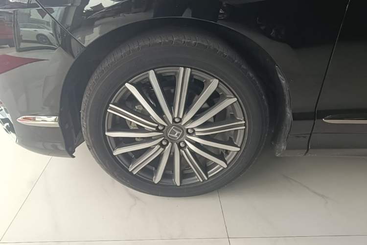 Used Honda Elysion 2022 2.0L eHEV Luxury Edition Left Front Wheel Hub
