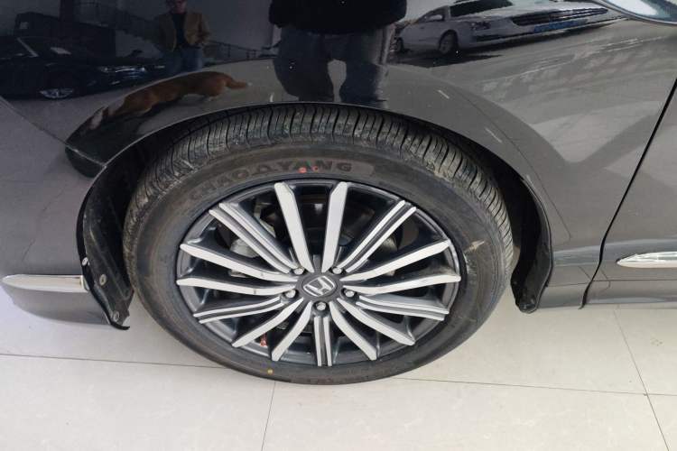 Used Honda Elysion 2022 2.0L eHEV Prestige Edition Left Front Wheel Hub