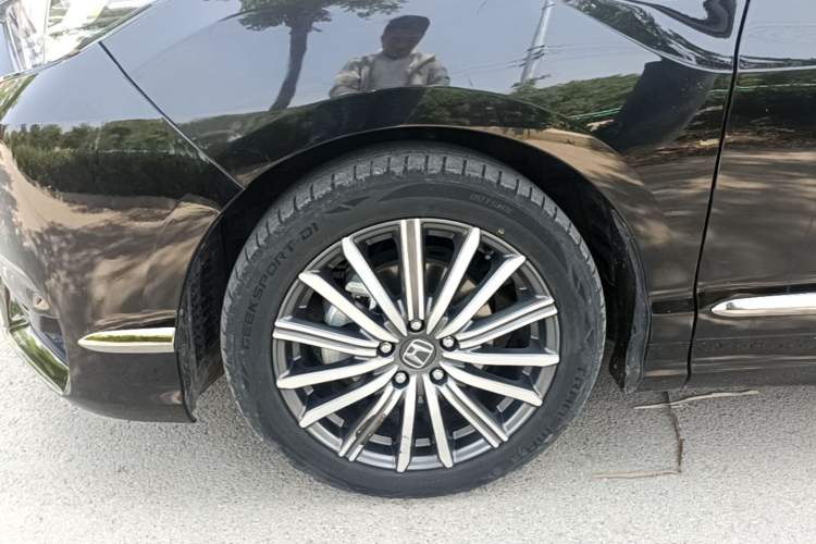Used Honda Elysion 2022 2.0L eHEV Luxury Edition Left Front Wheel Hub