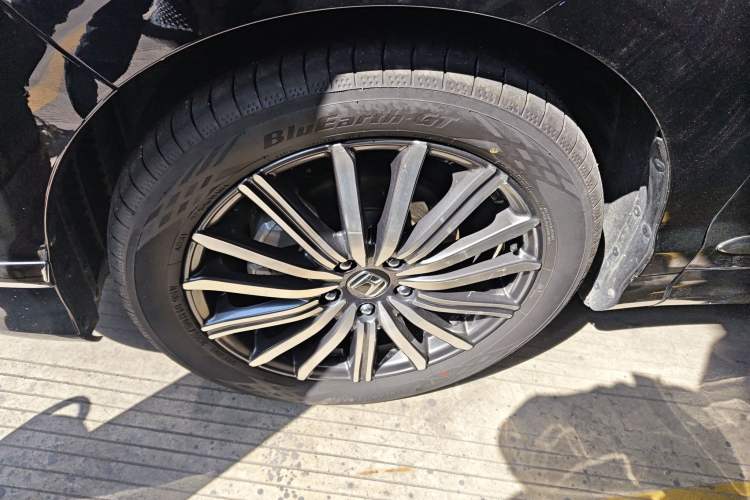 Used Honda Elysion 2022 2.0L eHEV Luxury Edition Left Front Wheel Hub