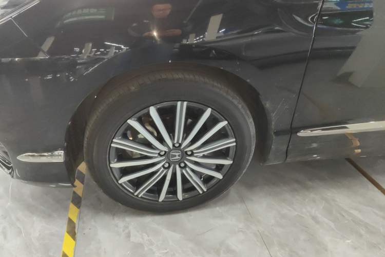 Used Honda Elysion 2022 2.0L eHEV Luxury First Edition Left Front Wheel Hub