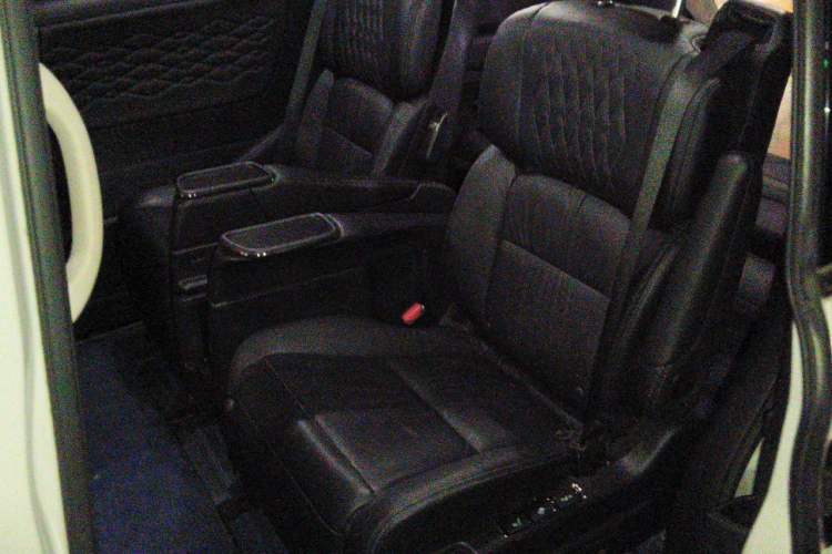 Used Honda Elysion 2022 2.0L eHEV Luxury First Edition Left Rear Seat