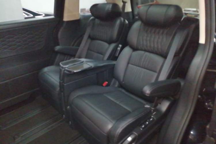 Used Honda Elysion 2022 2.0L eHEV Luxury First Edition Left Rear Seat